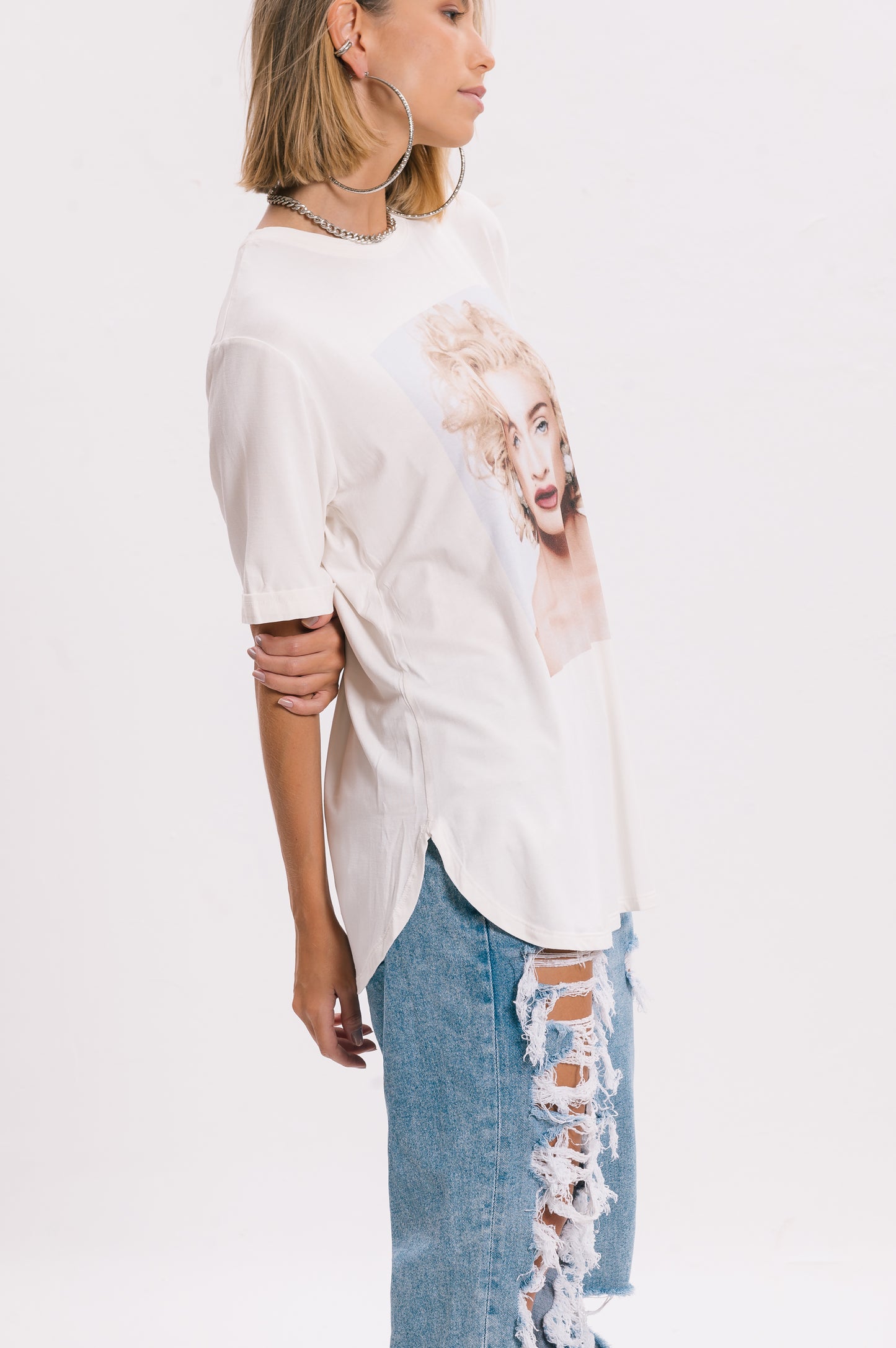 Round Neck Tee Round Hem Madonna