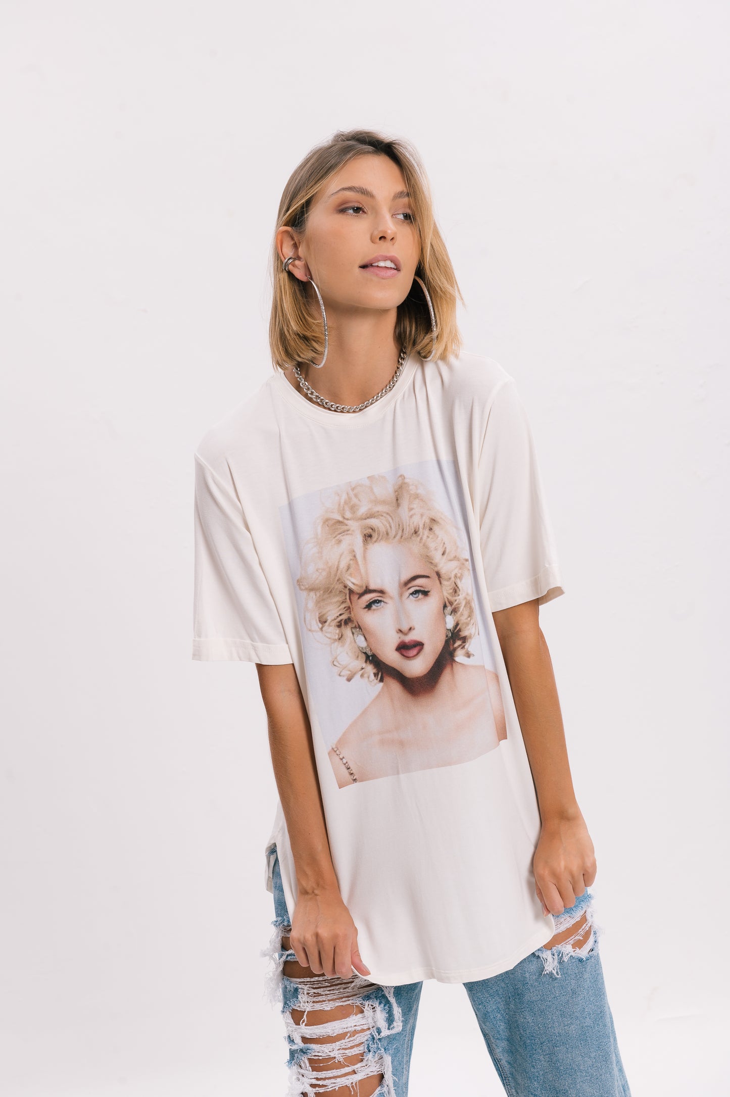 Round Neck Tee Round Hem Madonna